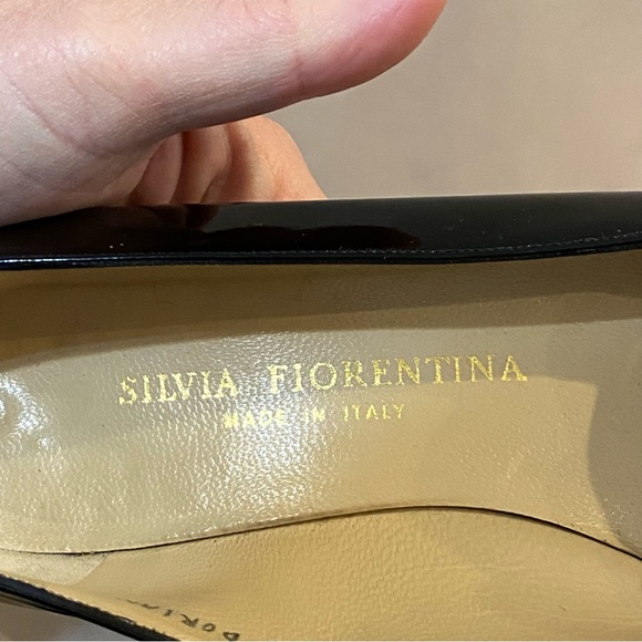 Silvia Fiorentina 7M Black Leather Heels - Picture 15 of 15